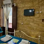 Affittacamere Via Neve-historical Centre 3*