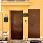 Via Neve-historical Centre Affittacamere