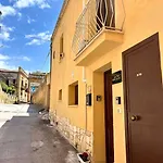 Via Neve-historical Centre Affittacamere 3*