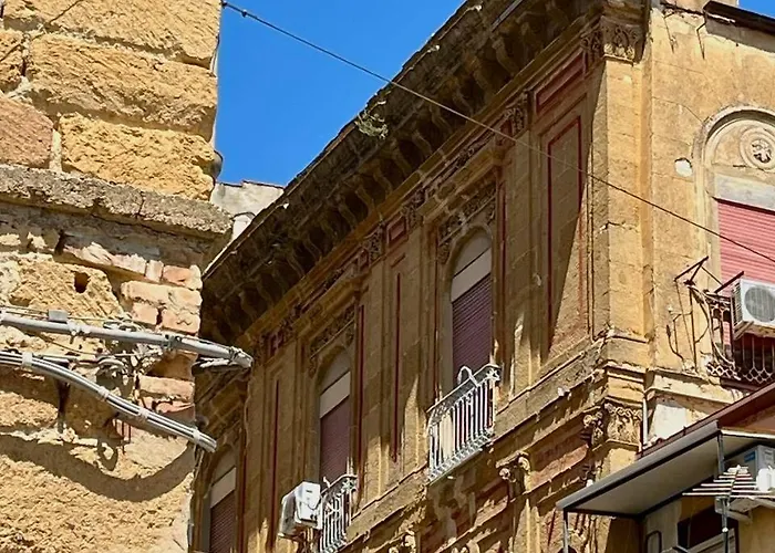 Via Neve-historical Centre Guest house 3*