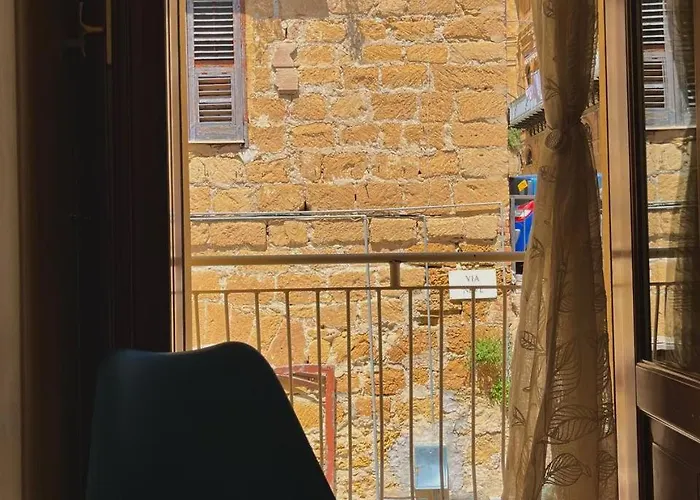 Guest house Via Neve-historical Centre 3*