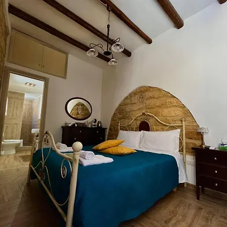 Gasthof Via Neve-historical Centre 3*