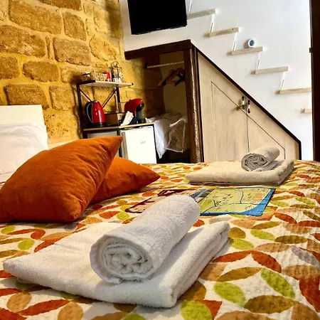 Via Neve-historical Centre 3* אגריג'נטו