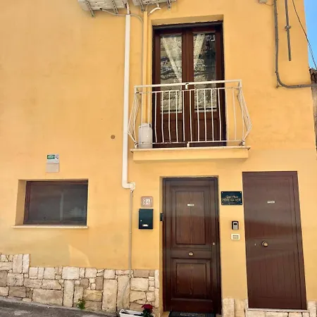 Via Neve-historical Centre 3*