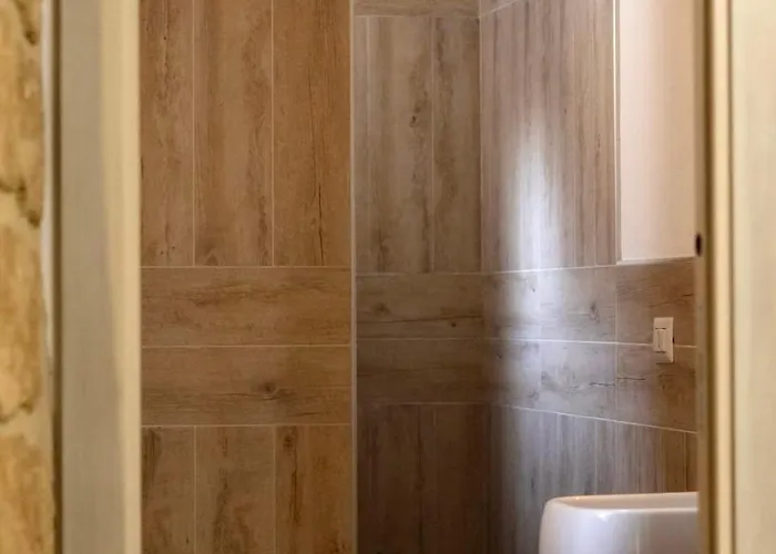 Via Neve-historical Centre Affittacamere