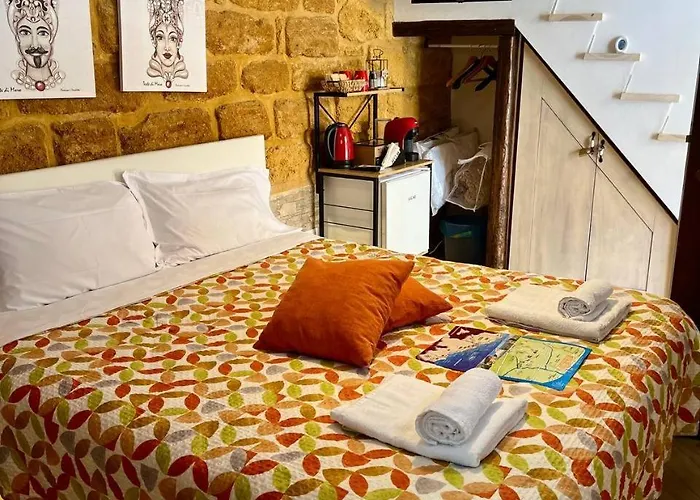 Via Neve-historical Centre