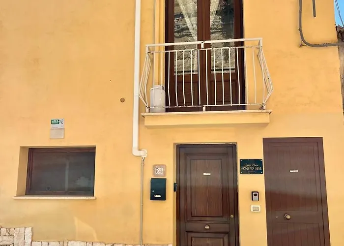 Via Neve-historical Centre 3*